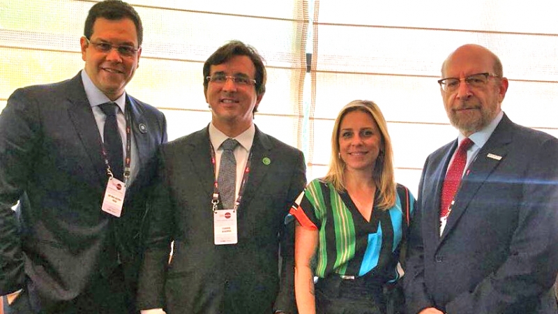 Arthur Accioly Rosa (SBRT), Claudio de Almeida Quadros (SBCO), Cinthya Sternberg (SBOC) e Sergio D. Simon (SBOC)